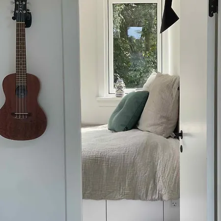 Lovely Year-round With Sea View Ferienhaus