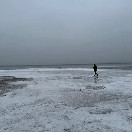 Lovely Year-round With Sea View * Føllenslev